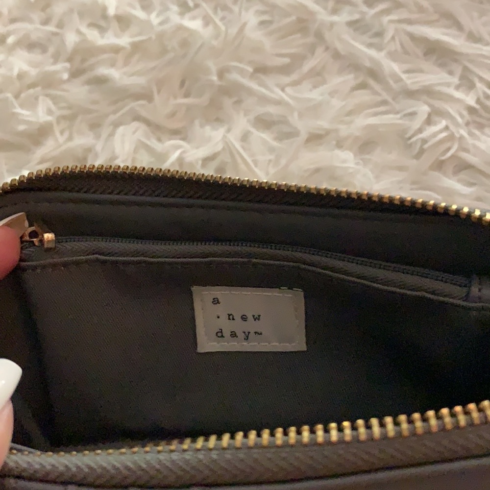 gray wallet - Picture 8 of 12